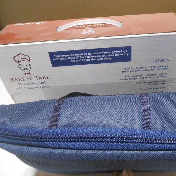NEW BAKE N' TAKE GLASS BAKING DISH WITH INSULATED CARRIER w/ HANDLE NIB 🎁 - Picture 7 of 9